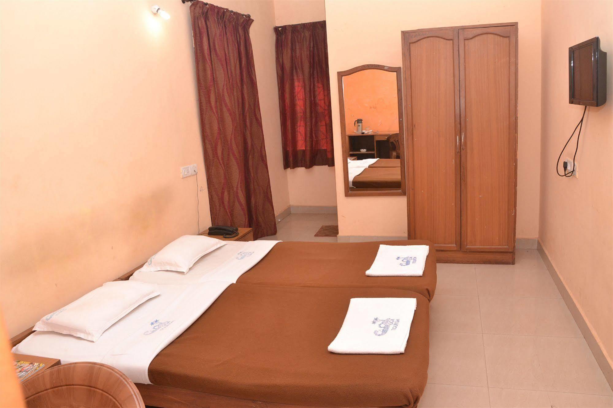 Calangute Residency Annexe Hotel Бага Екстериор снимка